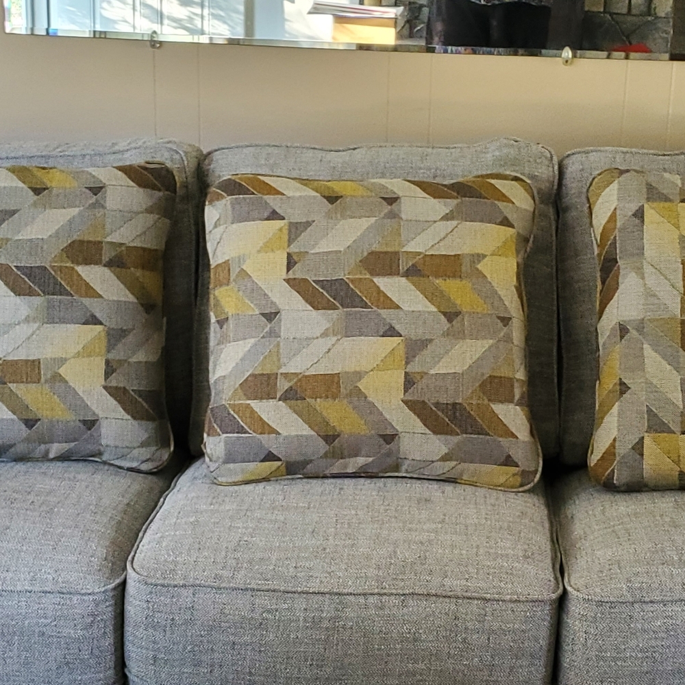 NEW! 3 Throw Pillows, sofa, couch,chair.Perfect cond! No smells! Firm